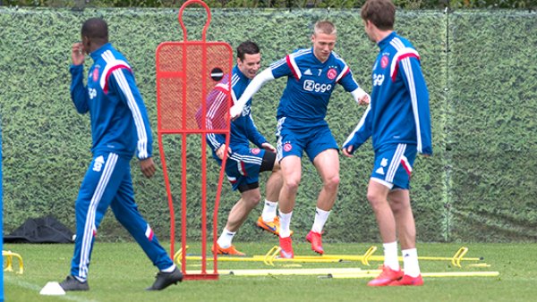 将的配合中 将的配合中